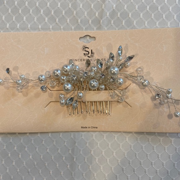 Hair comb with pearls and “diamond” crystals with silver color NEW, bendable - Picture 3 of 10